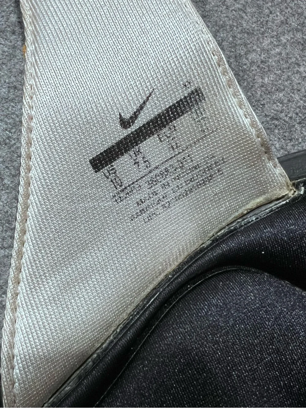 Nike Women’s Comfort Footbed Black & White Slides Sandals 360883-011 Size 10